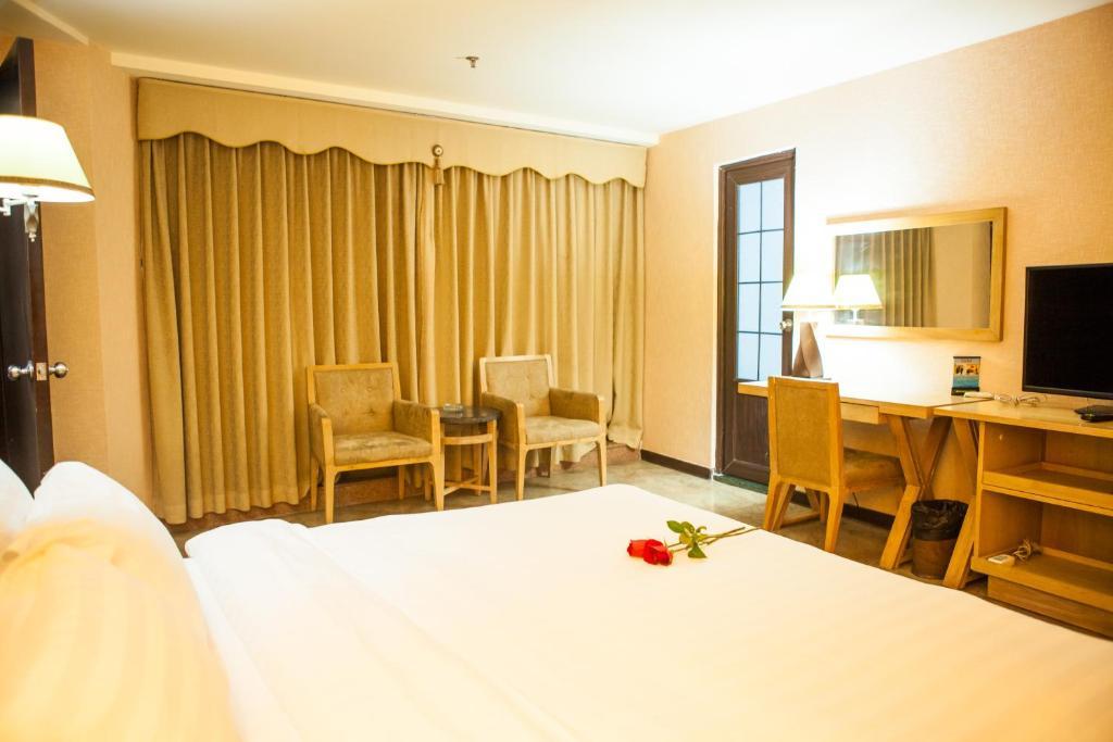 Fuhao Hotel Guangzhou Room photo